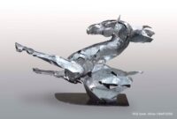 銅谷祐子　「Wild horse -shine-」　148×67×92(H)cm